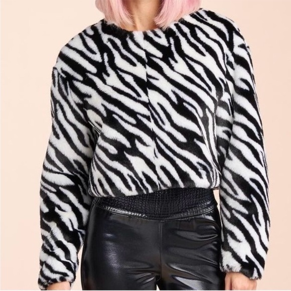 Zebra Print Faux Fur Jacket - Picture 12 of 16